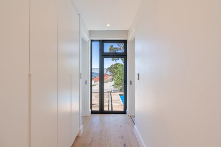 2 Bedroom Property for Sale in Oranjezicht Western Cape